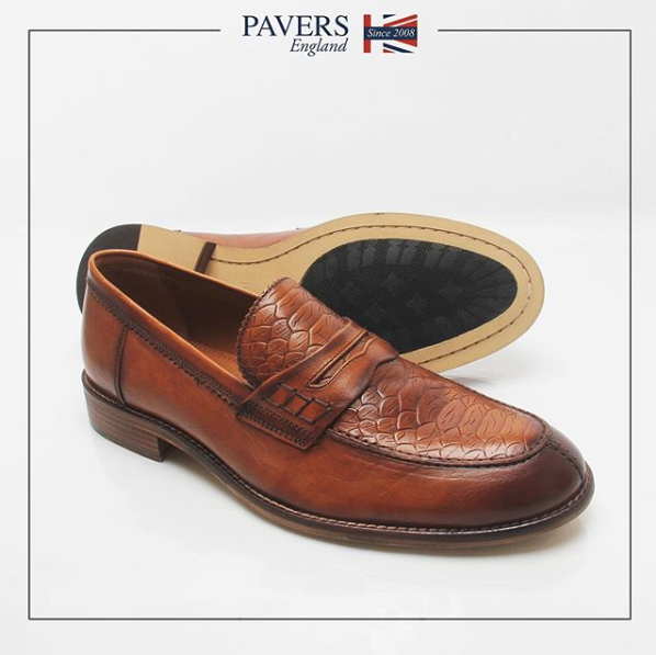 Pavers top cream shoes