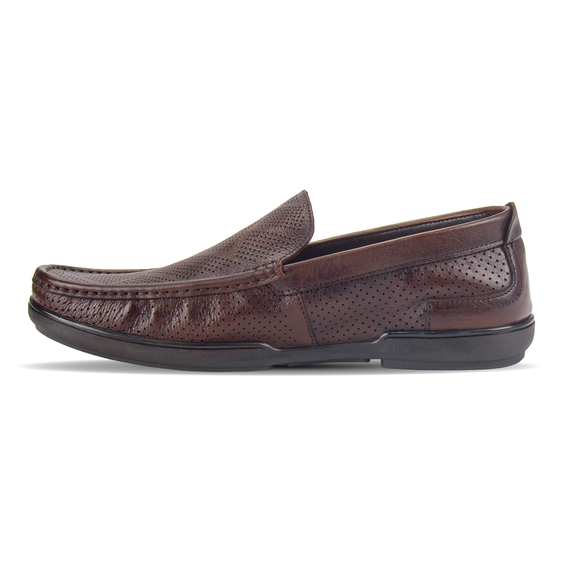 Discover the best loafers with the Men's Mono-Tone Leather Slip-On Loafer. Stylish, comfortable, and perfect for any occasion. Shop now!