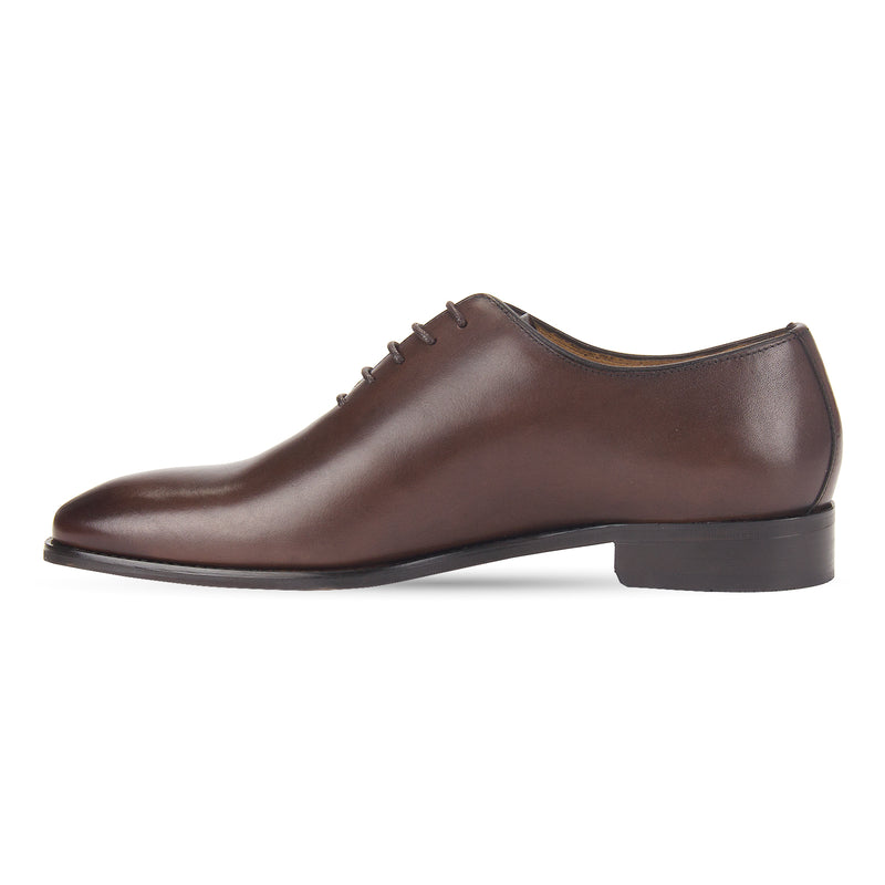 Explore the Belmont Leather Wholecut Oxford Shoe by Pavers England. Formal laced shoes for men perfect for mens shoes collection. Brown shoes. Buy now!