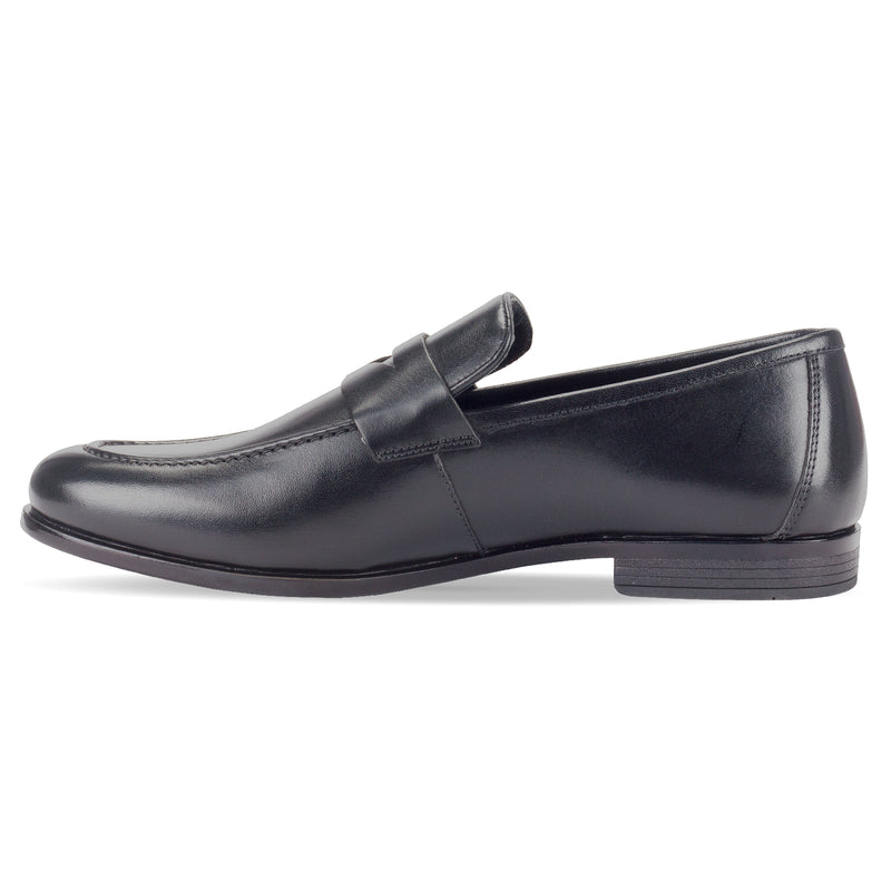 Shop the Lucien Gentry Formal Penny Loafer by Pavers England. These stylish leather loafer shoes are ideal formal loafers for men. Perfect mens shoes. Black shoes. Buy now!