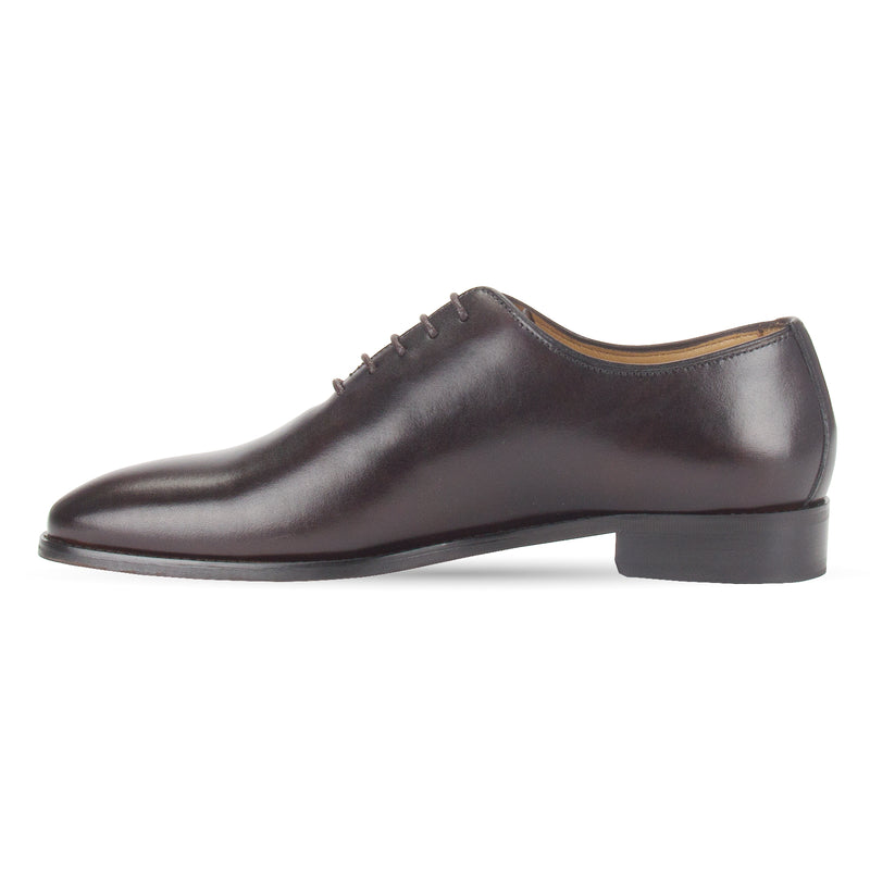  Explore the Belmont Leather Wholecut Oxford Shoe by Pavers England. Formal laced shoes for men perfect for mens shoes collection. Toledo brown shoes. Buy now!