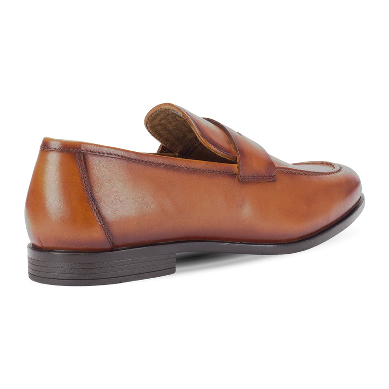 Shop the Lucien Gentry Formal Penny Loafer by Pavers England. These stylish leather loafer shoes are ideal formal loafers for men. Perfect mens shoes. Tan shoes. Buy now!