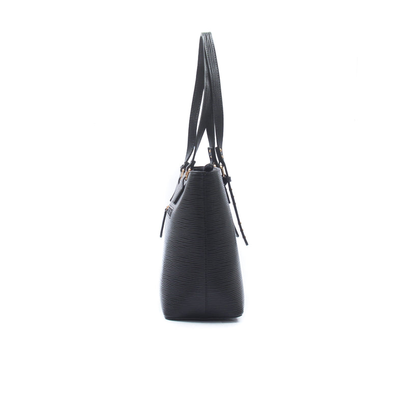 Stylish and smart black tote bag for women